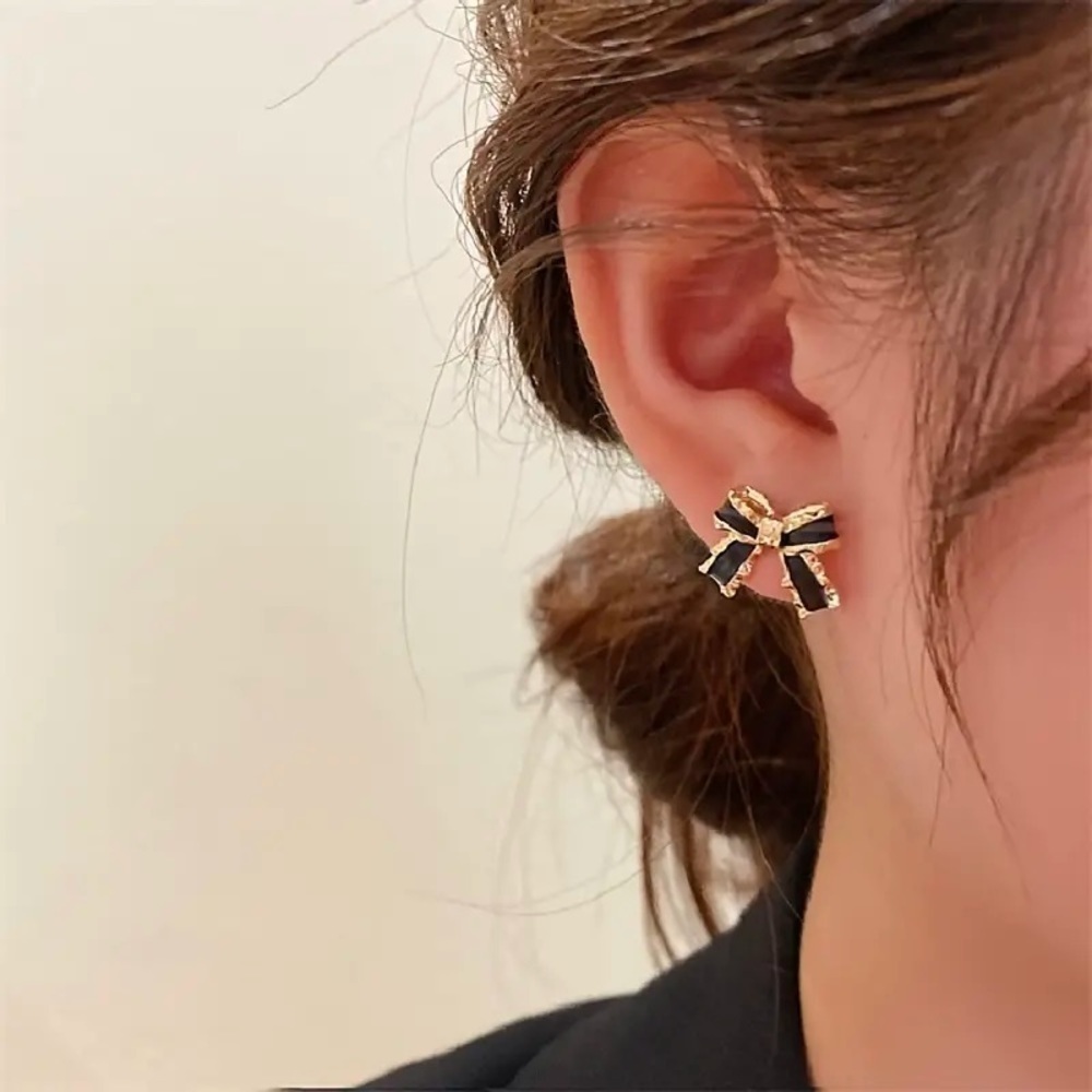 925 Silver Bow Stud Earrings
